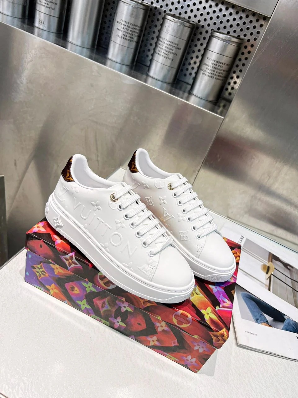 LV Time Out Sneaker Vit Monogram — Shoes