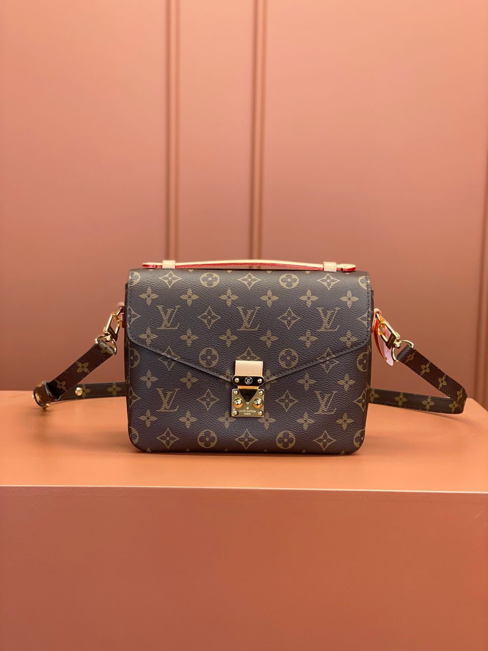 LV Pochette Métis Monogram — Bags