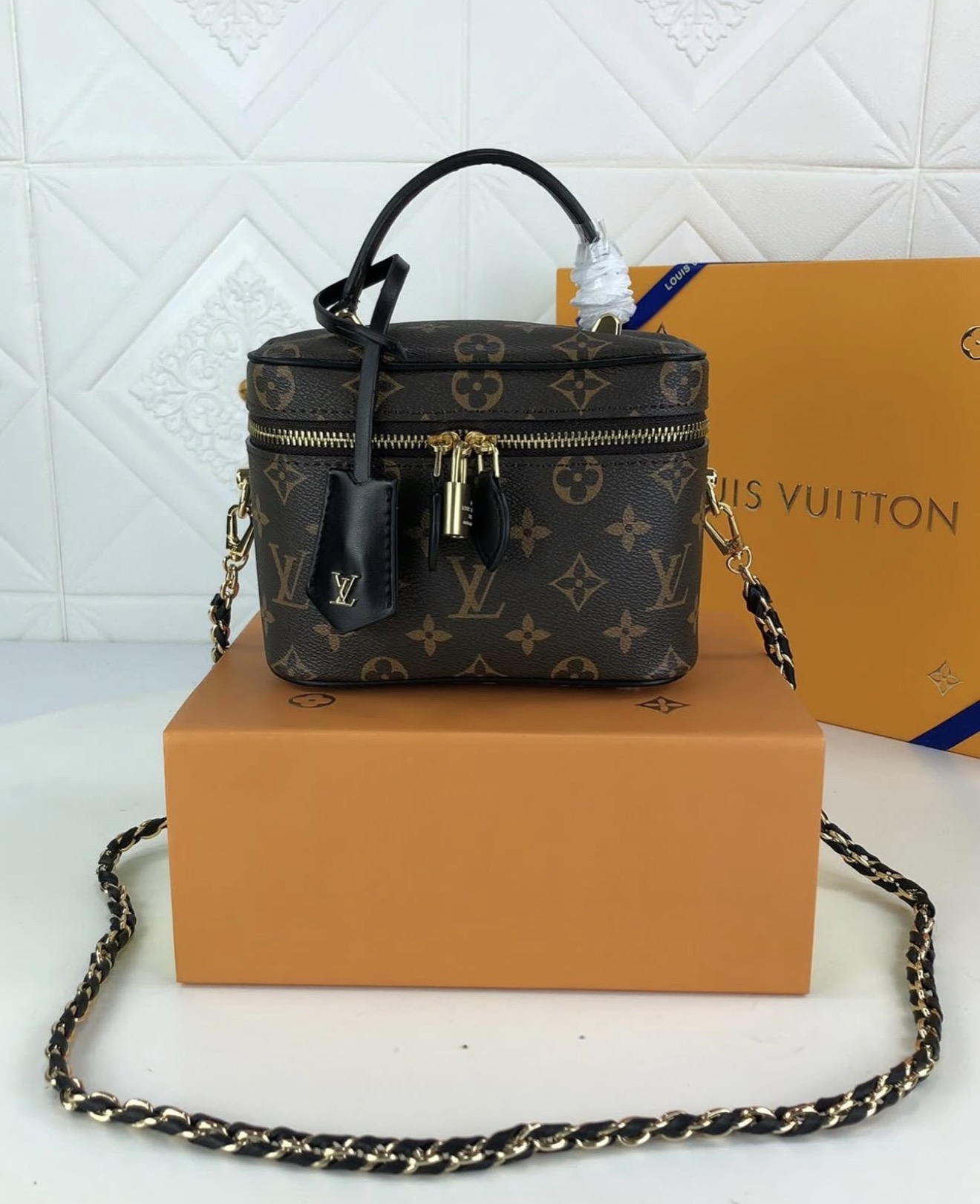 LV Vanity PM Monogram — Bags