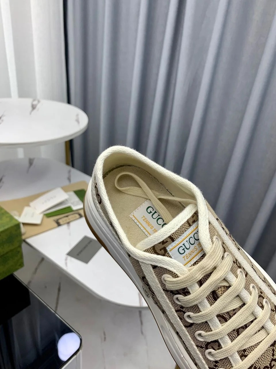 Gucci Tennis 1977 Platform Detalj — Shoes