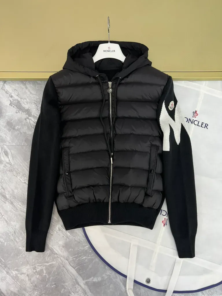 Moncler Hooded Knit Down Jacket Svart — Jackets