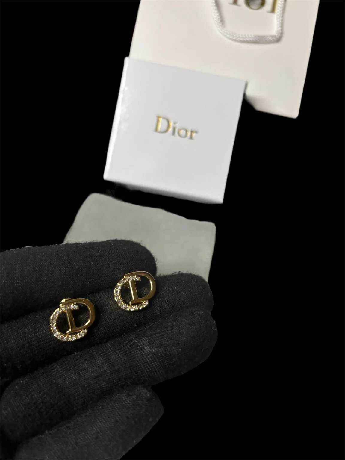 Dior CD Kristall Studs Guld — Accessories