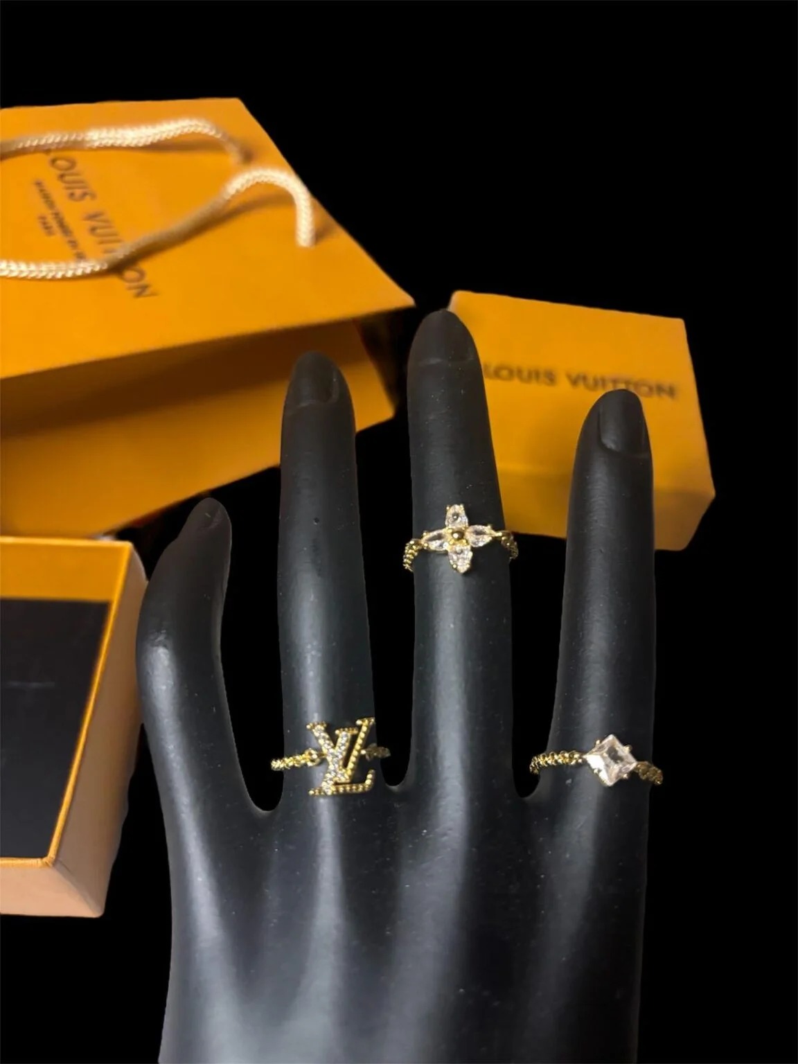 LV Idylle Blossom Ringset Guld — Accessories
