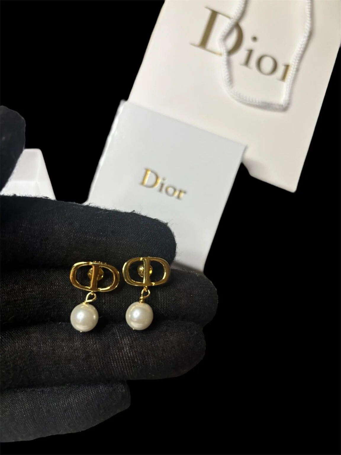 Dior Petit CD Pärlörhängen Guld — Accessories