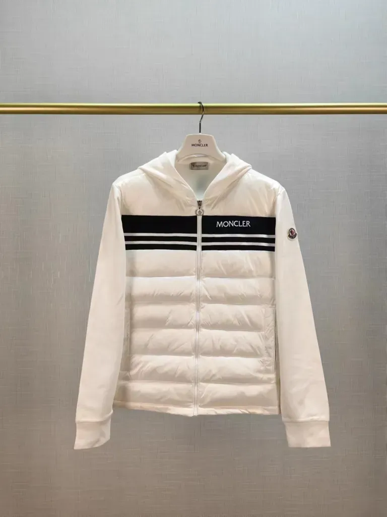 Moncler Logo Stripe Hooded Down Vit — Jackets
