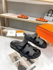 Hermès Chypre Sandal Svart — Shoes